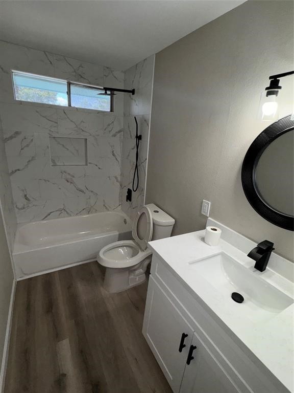 4807 Oak Street Property Photo 9