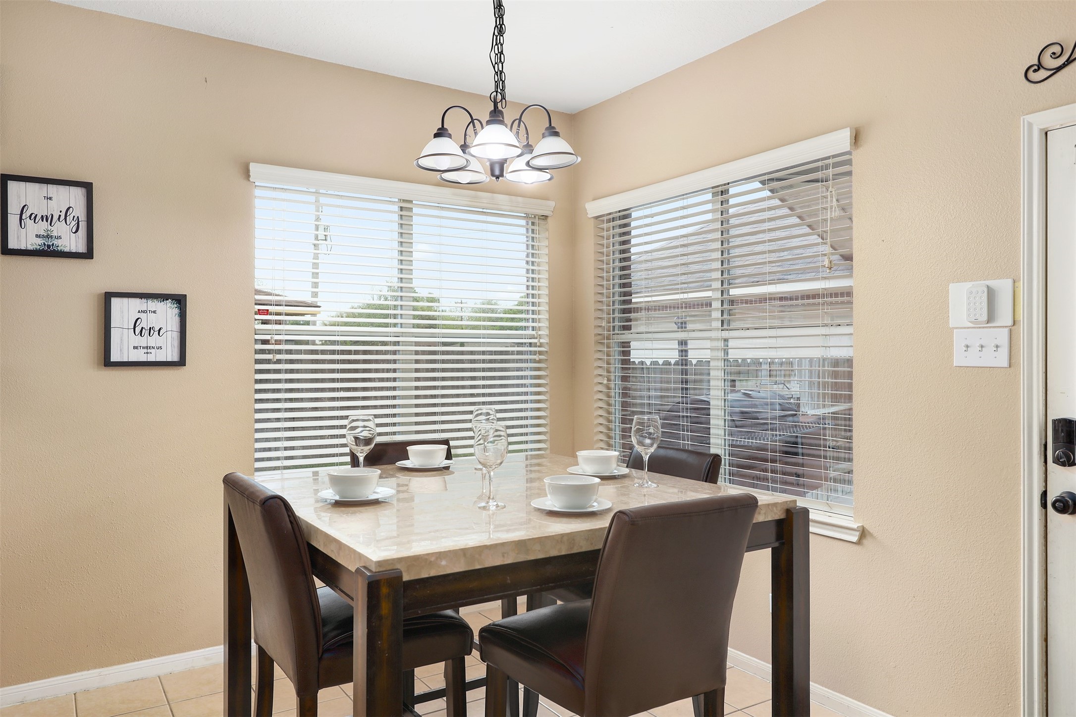 6082 Haysden Lane Property Photo 16