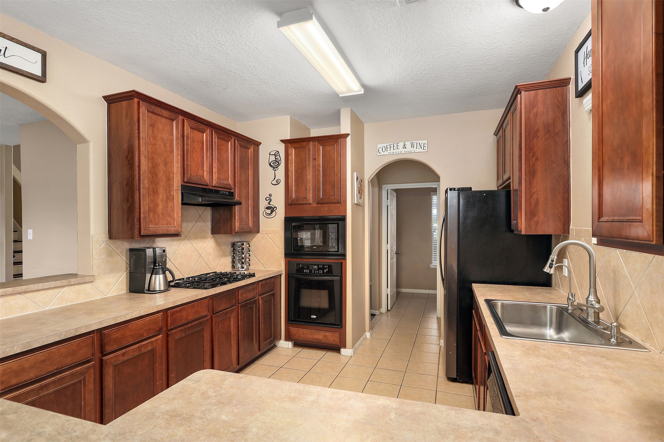 6082 Haysden Lane Property Photo 18