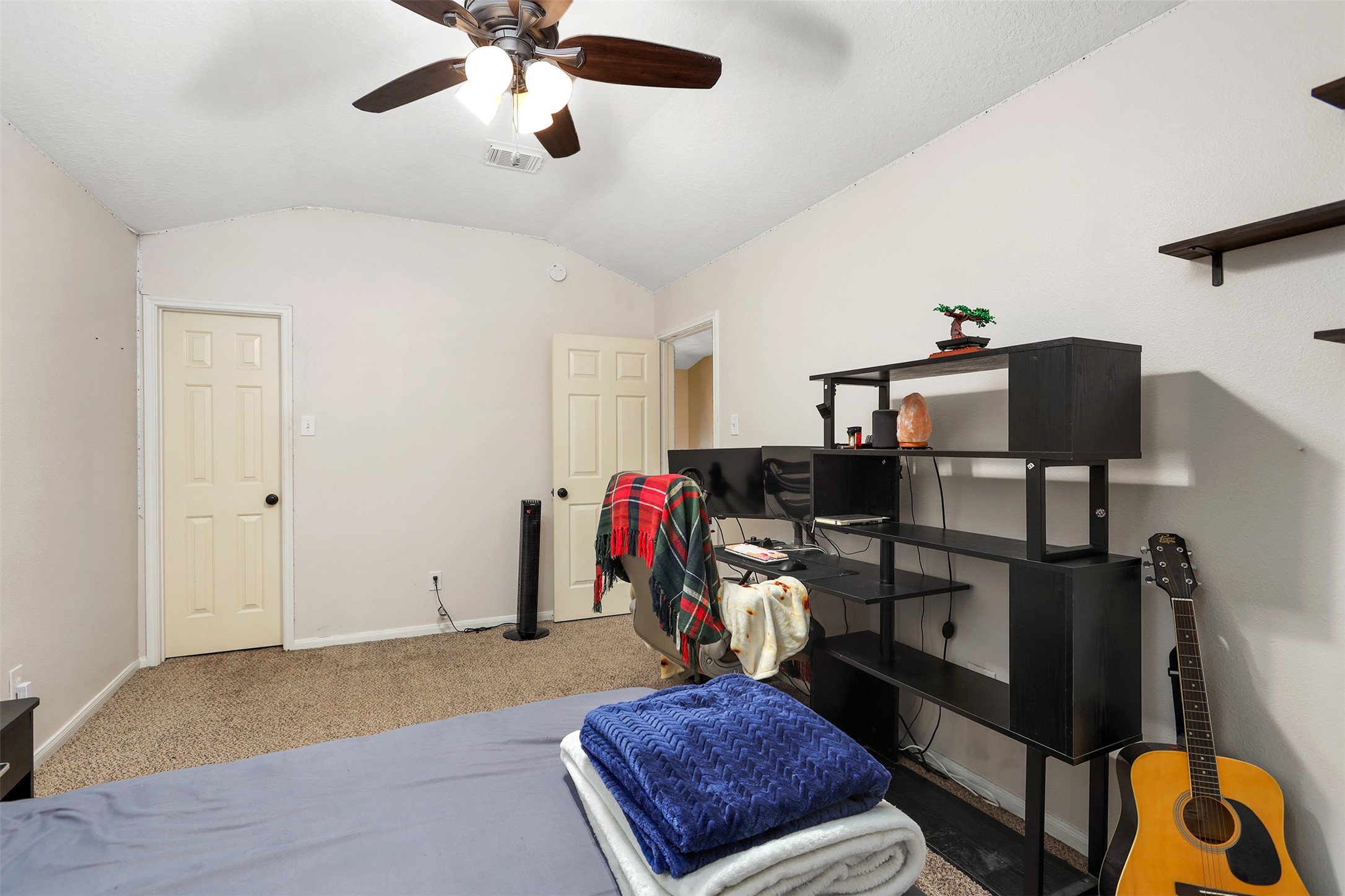 6082 Haysden Lane Property Photo 28