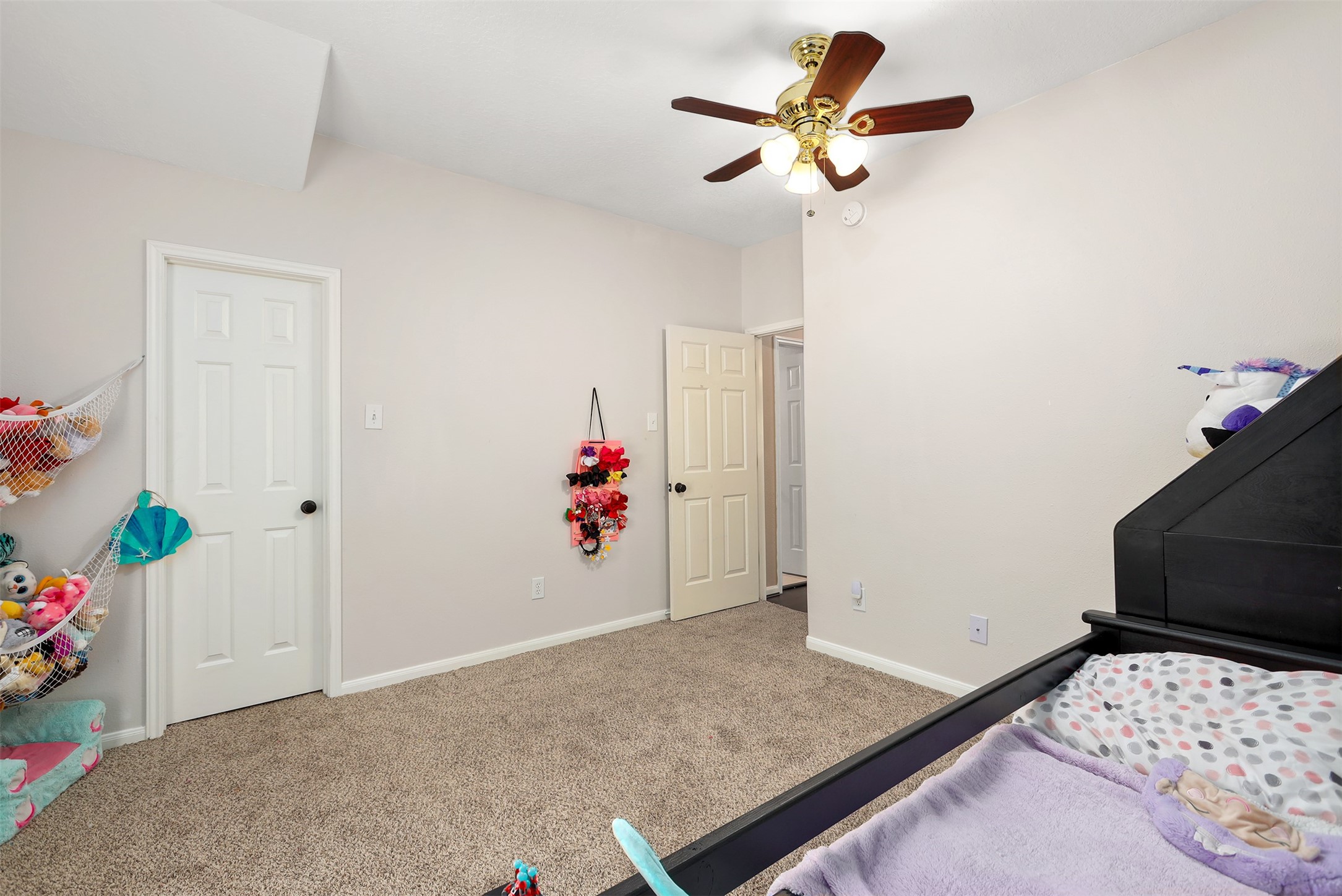 6082 Haysden Lane Property Photo 34
