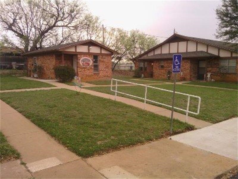 137 Shirley Courts Property Photo 3