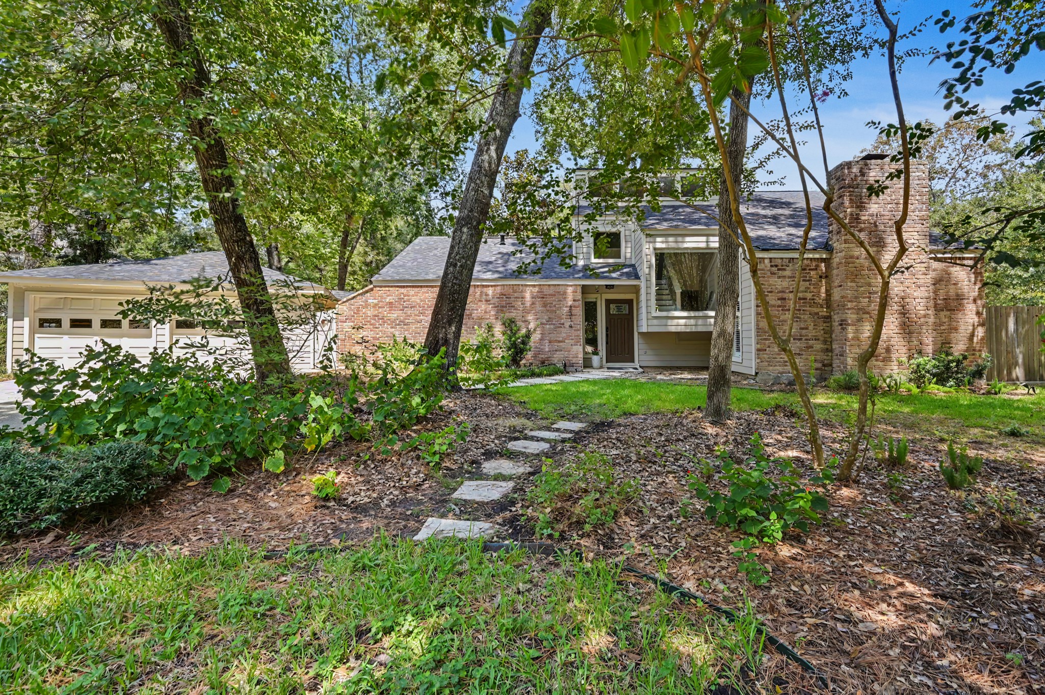 2314 Chestnut Oak Place Property Photo 2