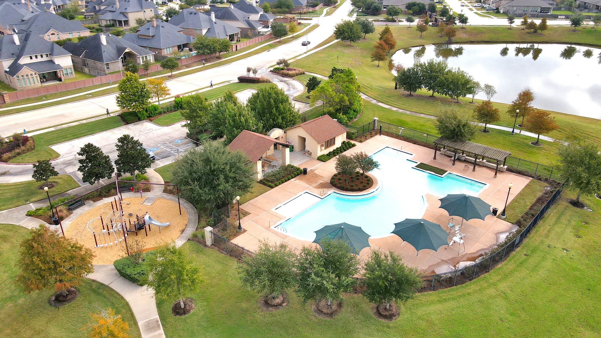 7711 Chinaberry Sky Lane Property Photo 7