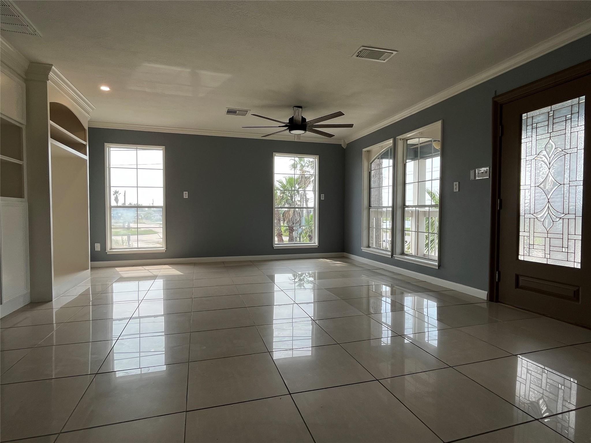 909 18th Street Property Photo 11