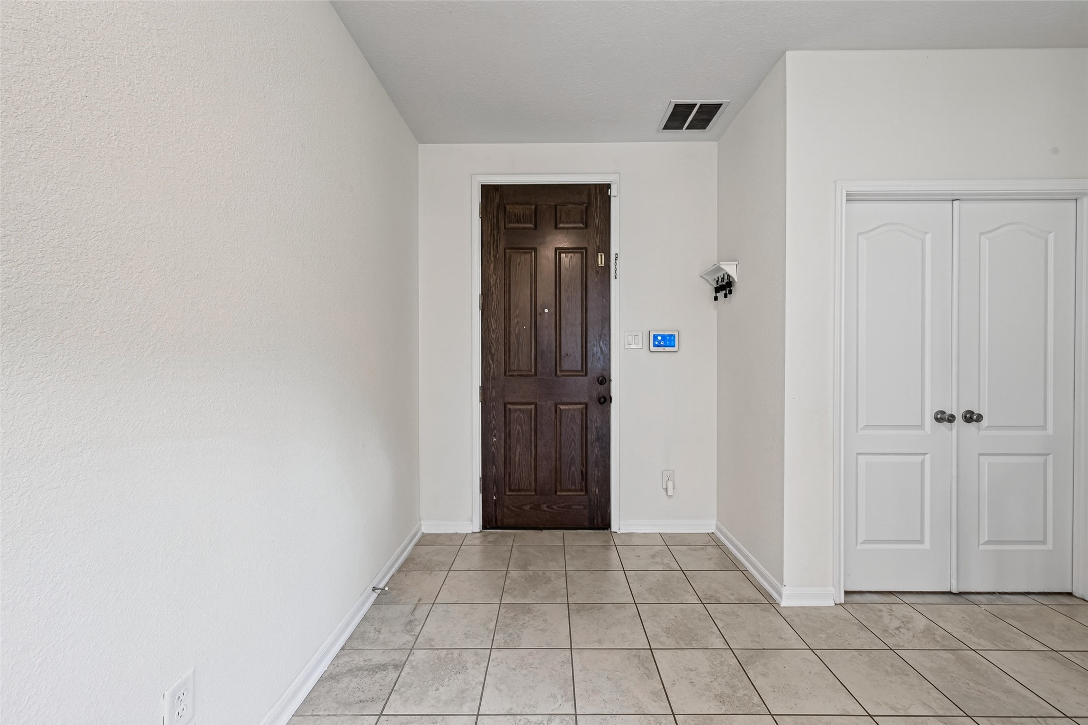 25319 Whitehaven Gate Street Property Photo 3