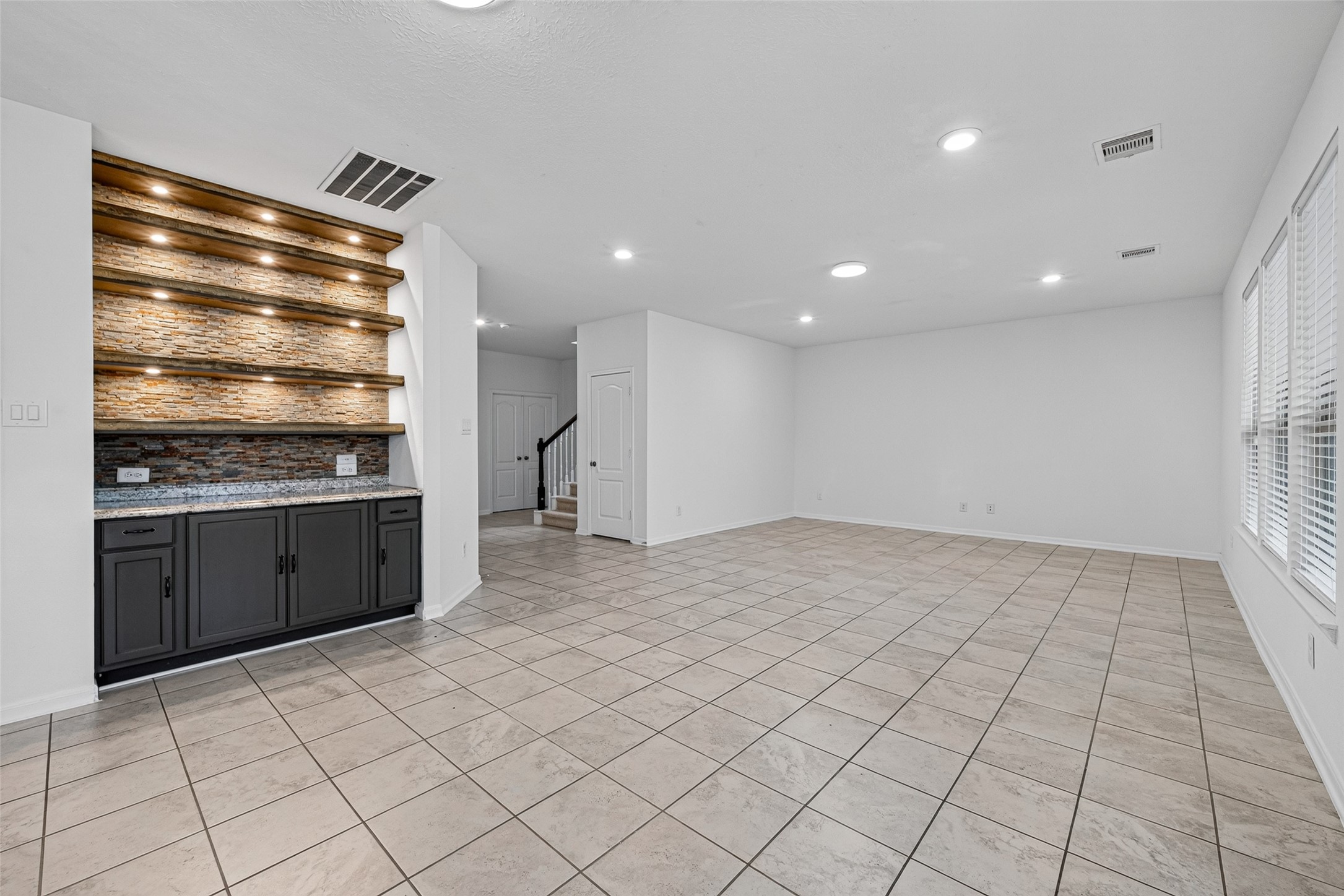 25319 Whitehaven Gate Street Property Photo 10