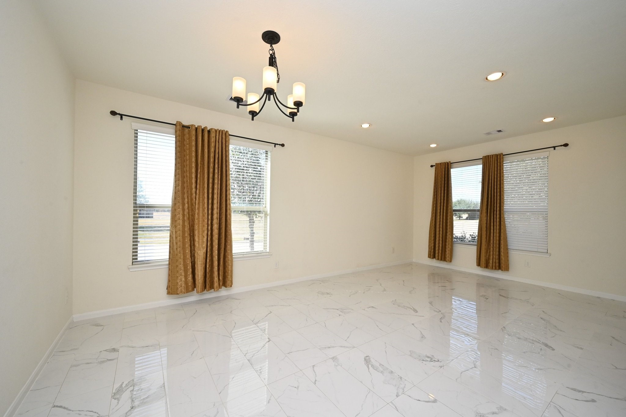 21119 Keystone Pine Court Property Photo 11