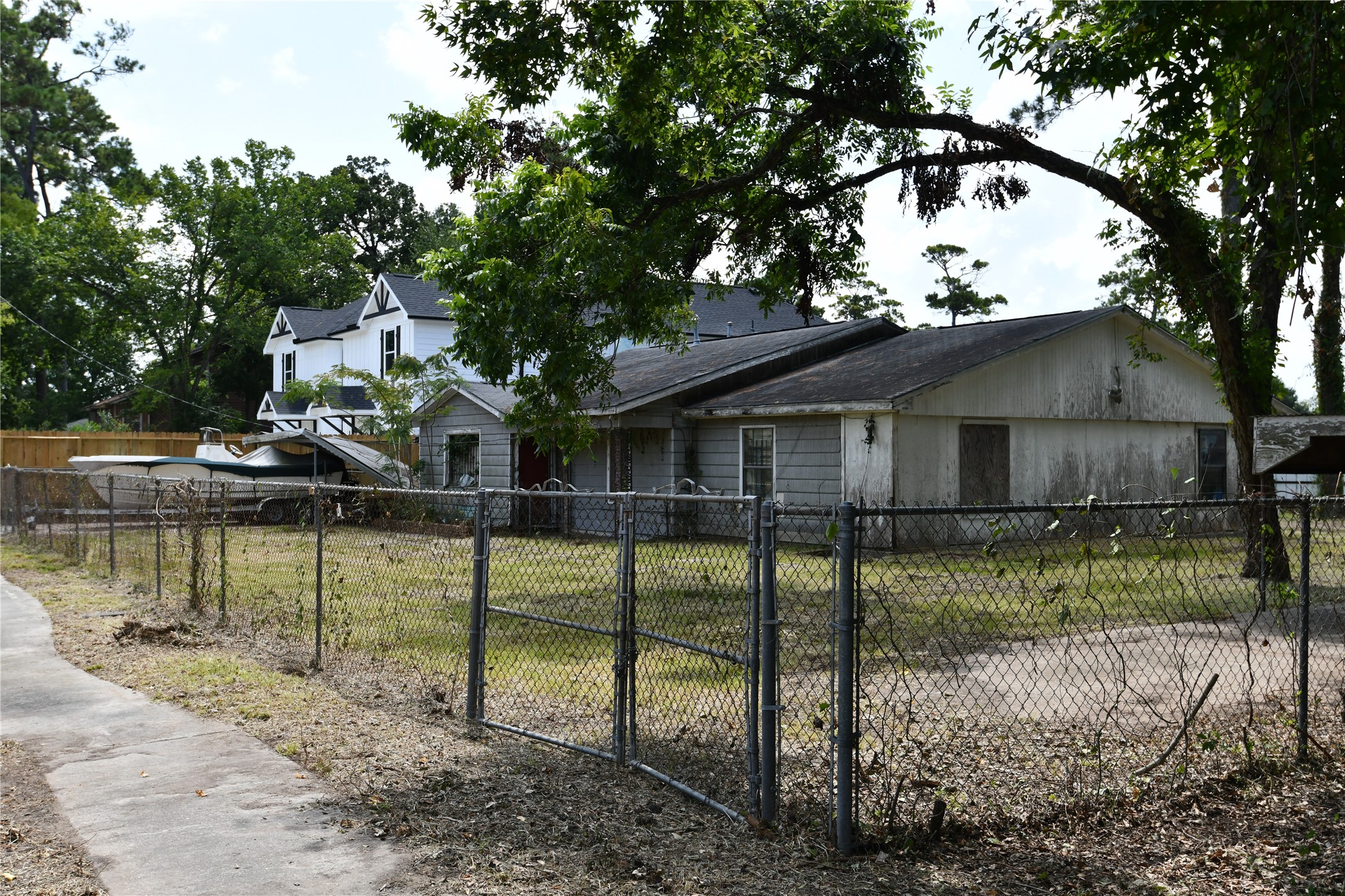 8206 Sterlingshire Street Property Photo 2