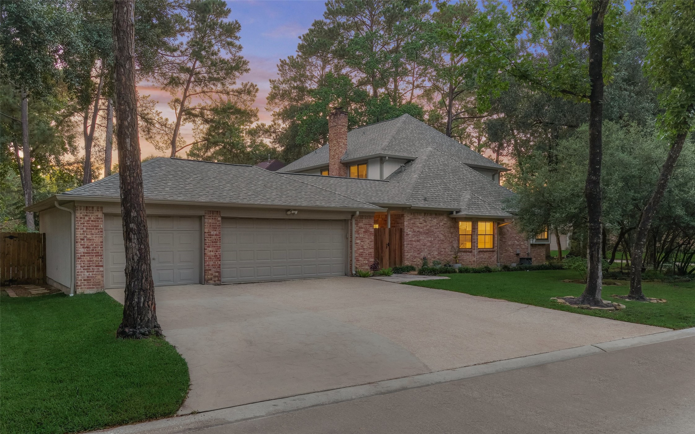 9 Southfork Pines Court Property Photo 2
