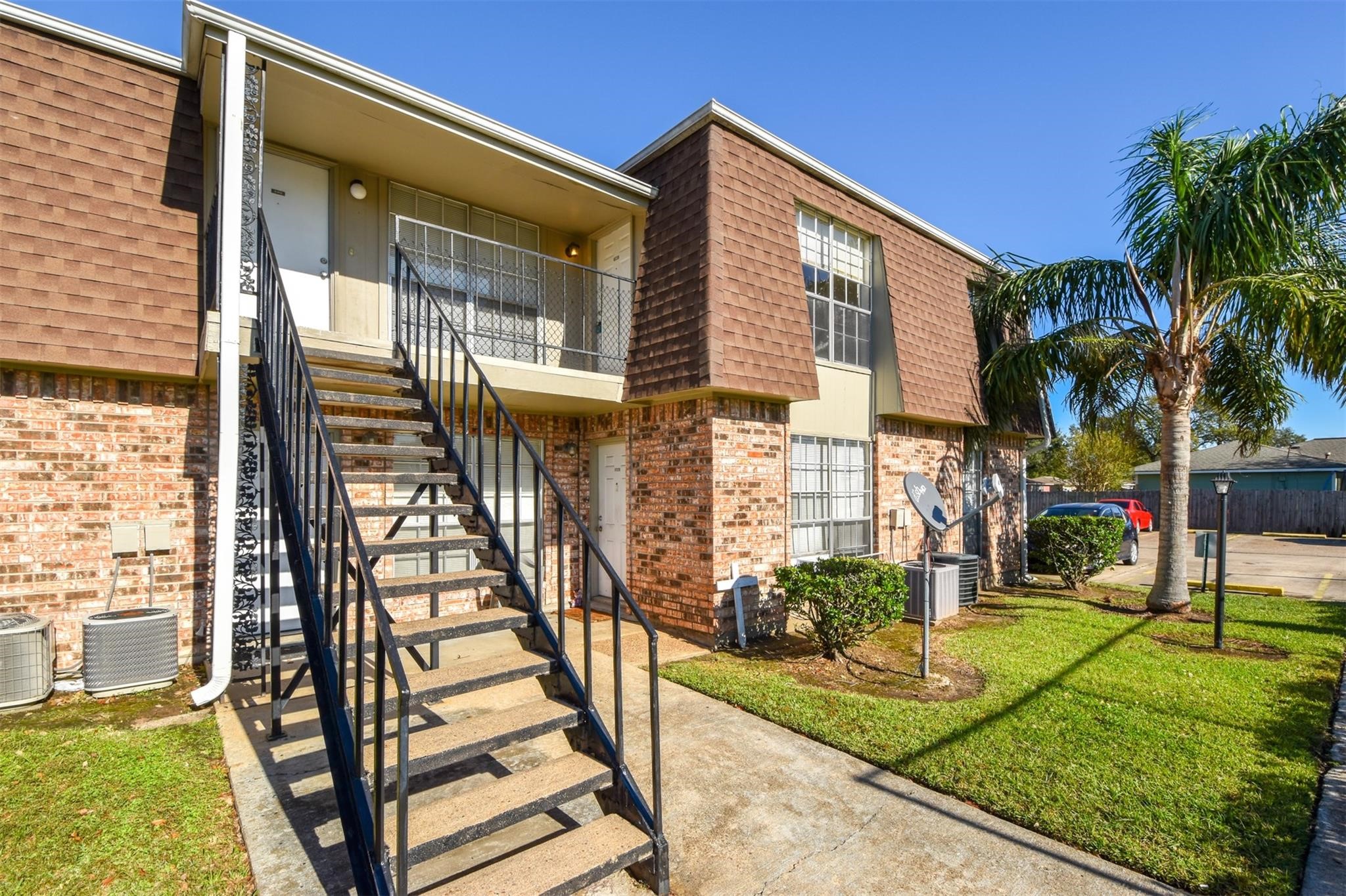 5252 Twin City Highway 464 Property Photo 1