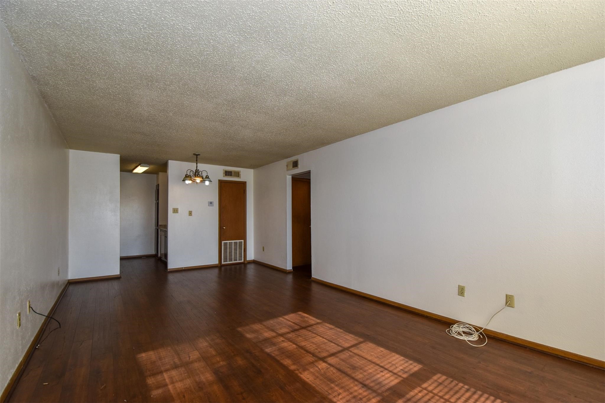 5252 Twin City Highway 464 Property Photo 4