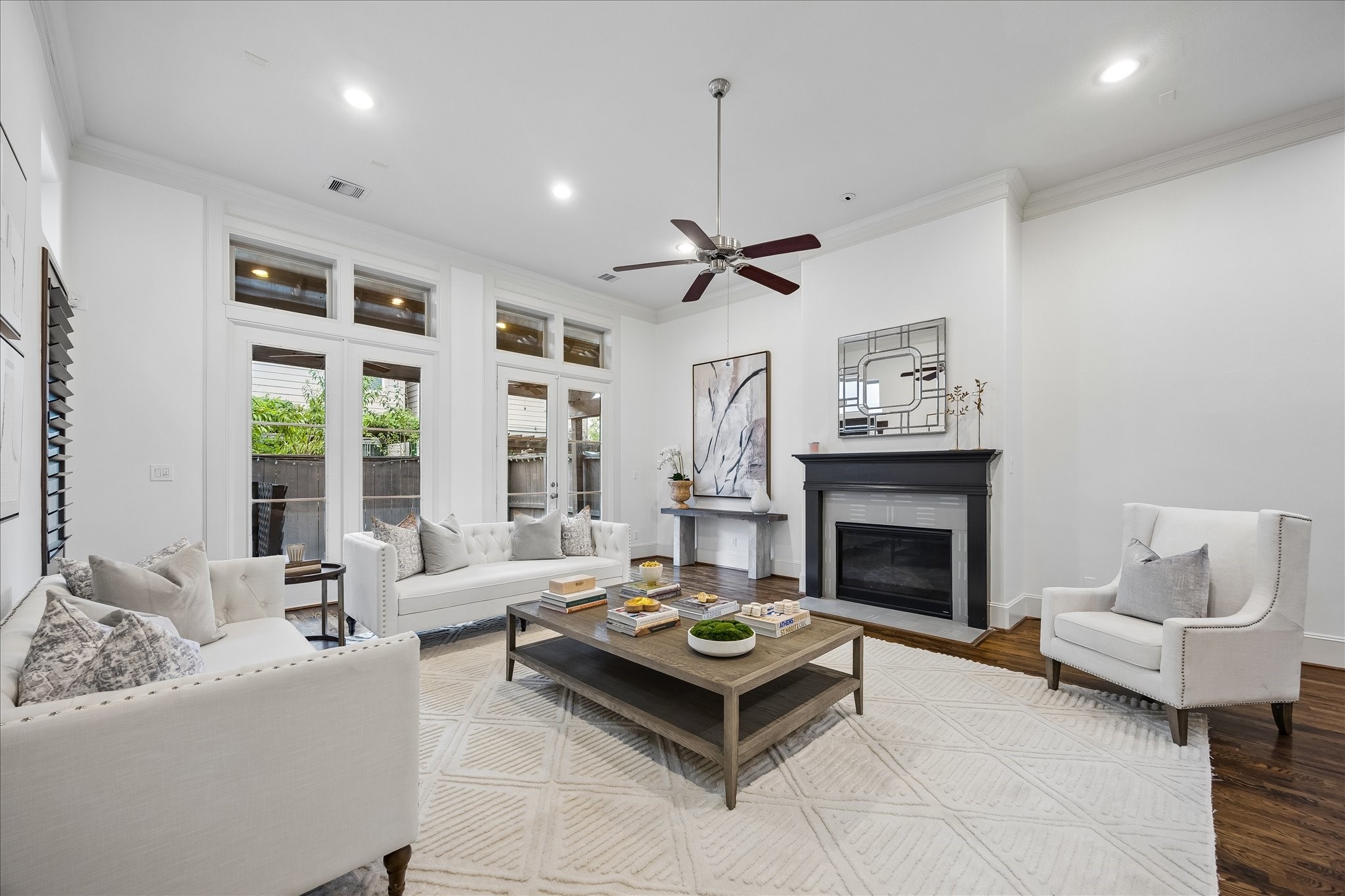 5612 Darling Street Property Photo 3