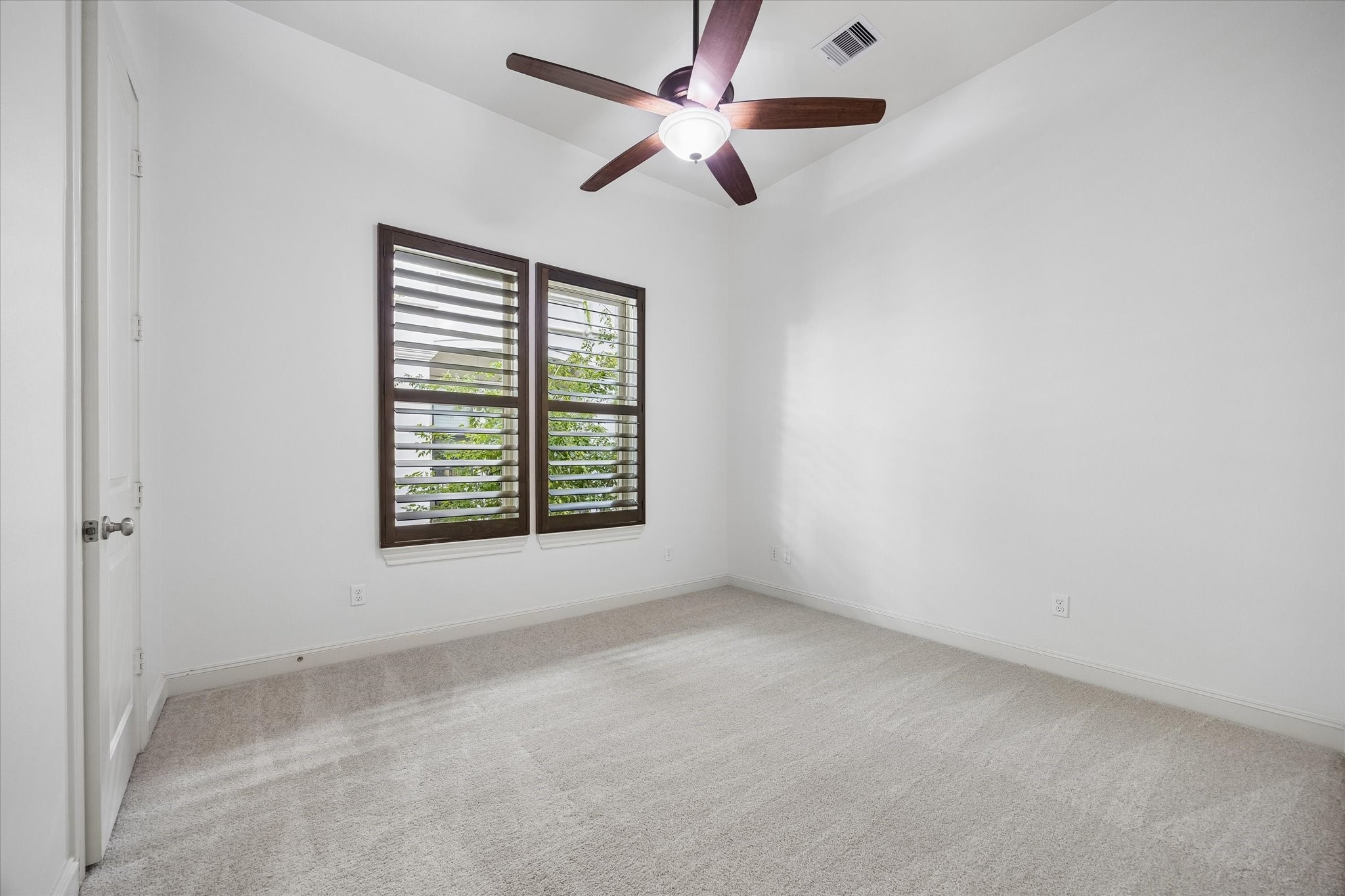 5612 Darling Street Property Photo 22