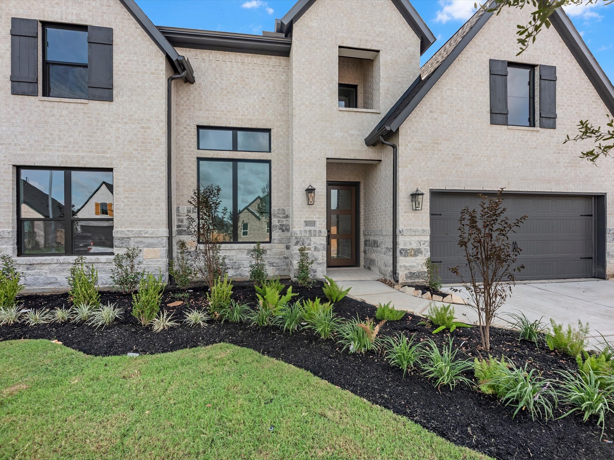 31111 Peony Place Drive Property Photo 2