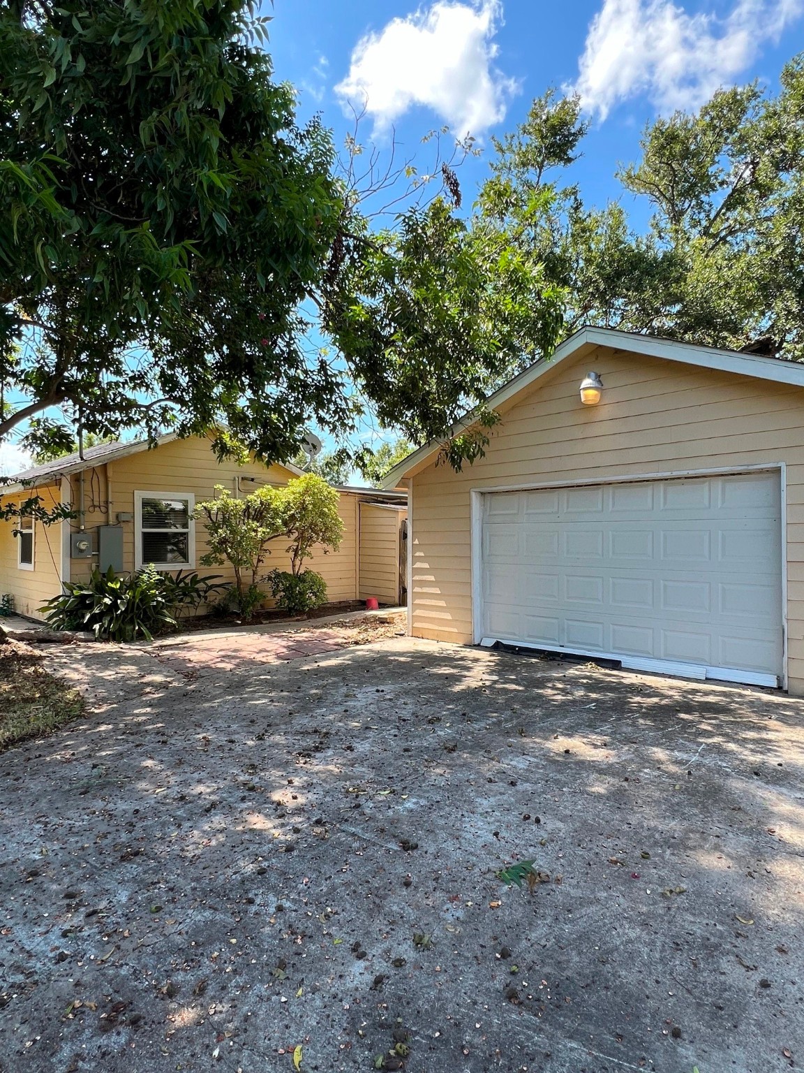 712 S Blackwell Street Property Photo