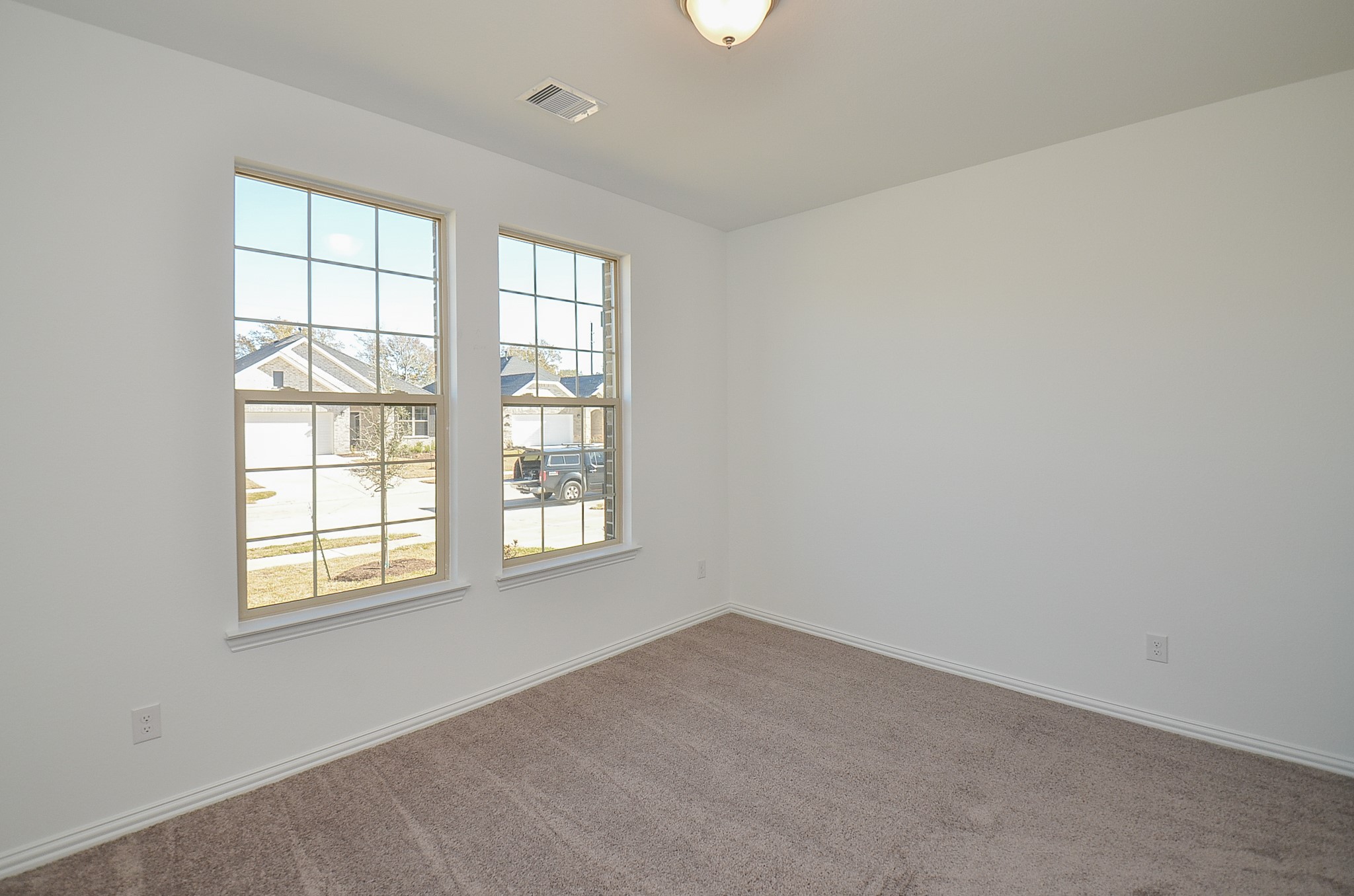 7930 Royal Palm Drive Property Photo 5