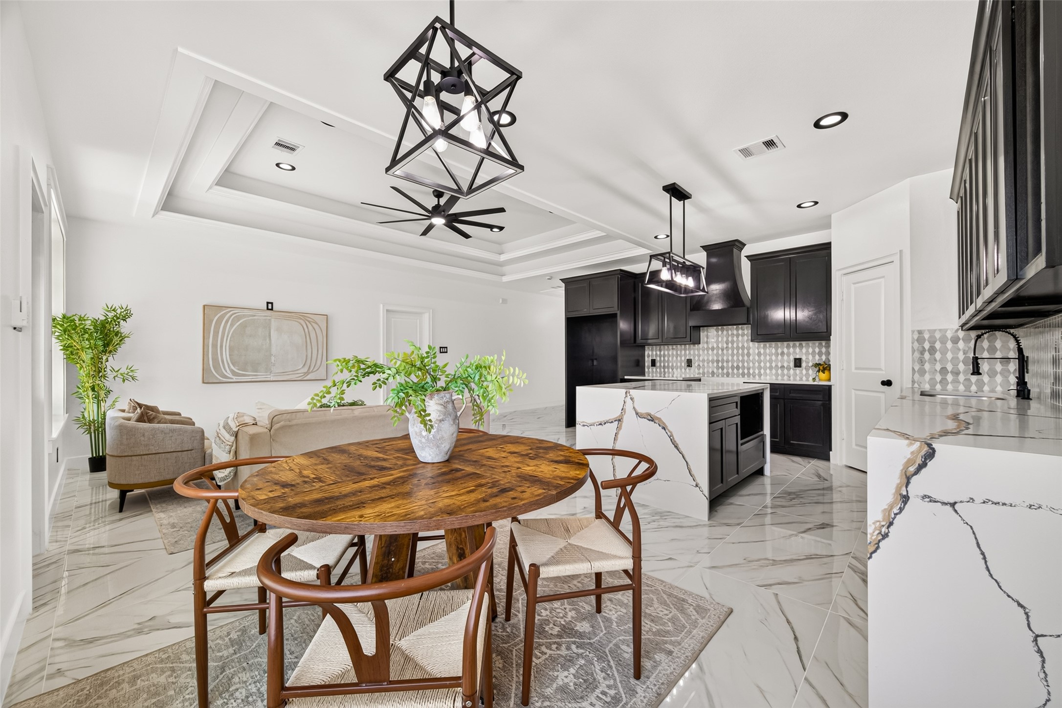 1022 Exotic Pine Drive Property Photo 16