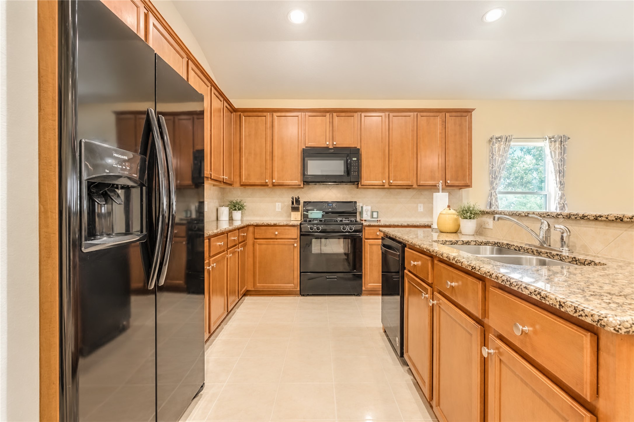 24306 Main Mast Court Property Photo 4