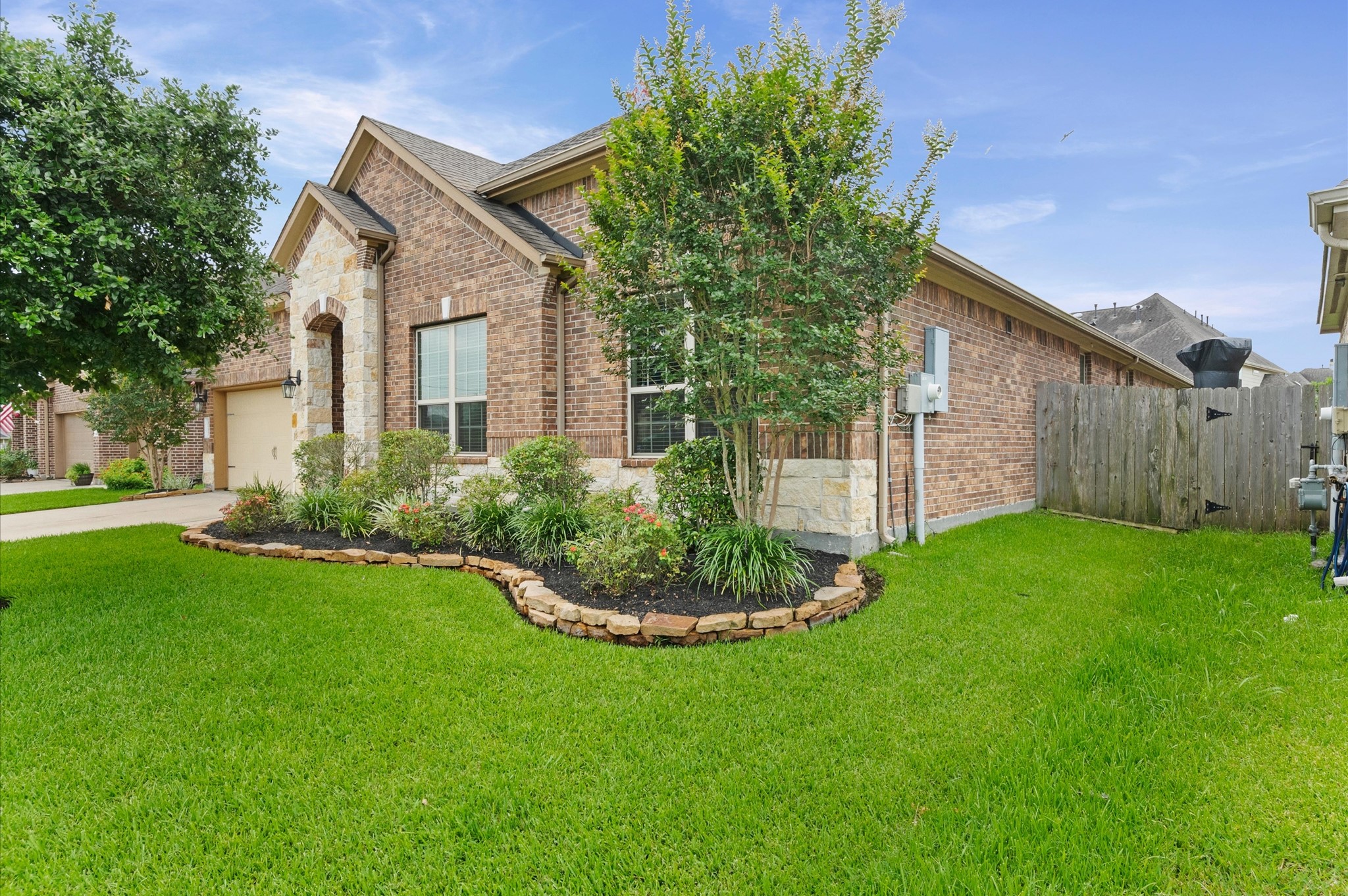 6205 Lakewood Court Property Photo 3