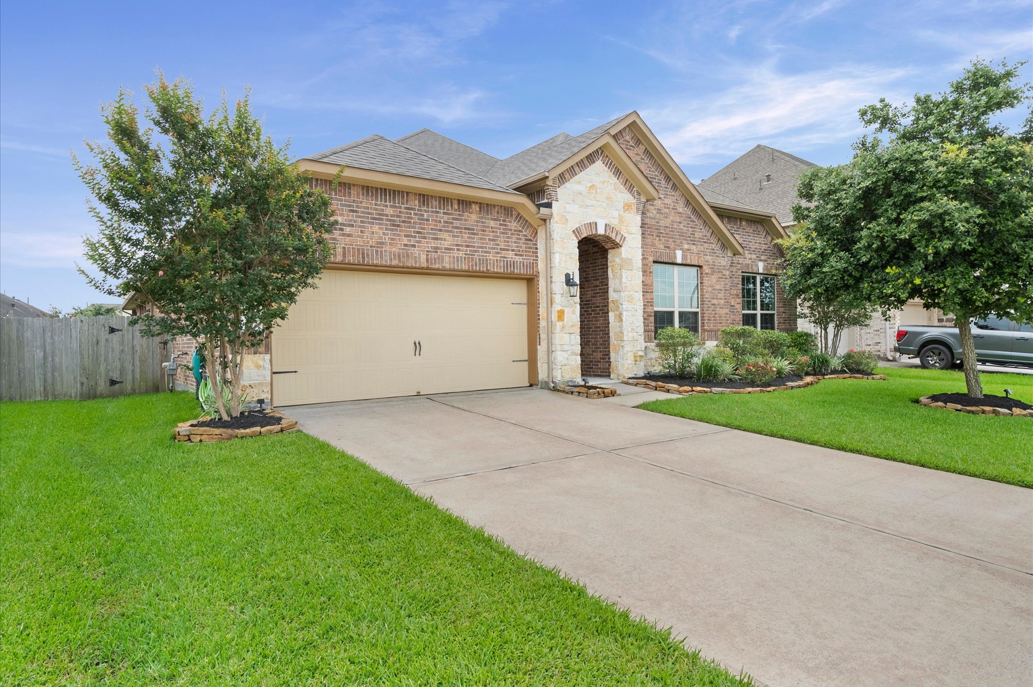 6205 Lakewood Court Property Photo 4