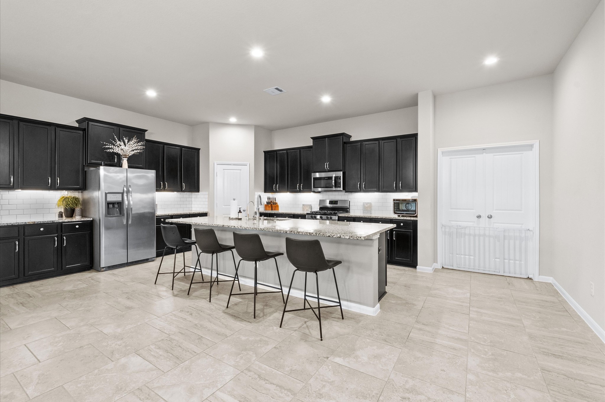 6205 Lakewood Court Property Photo 12