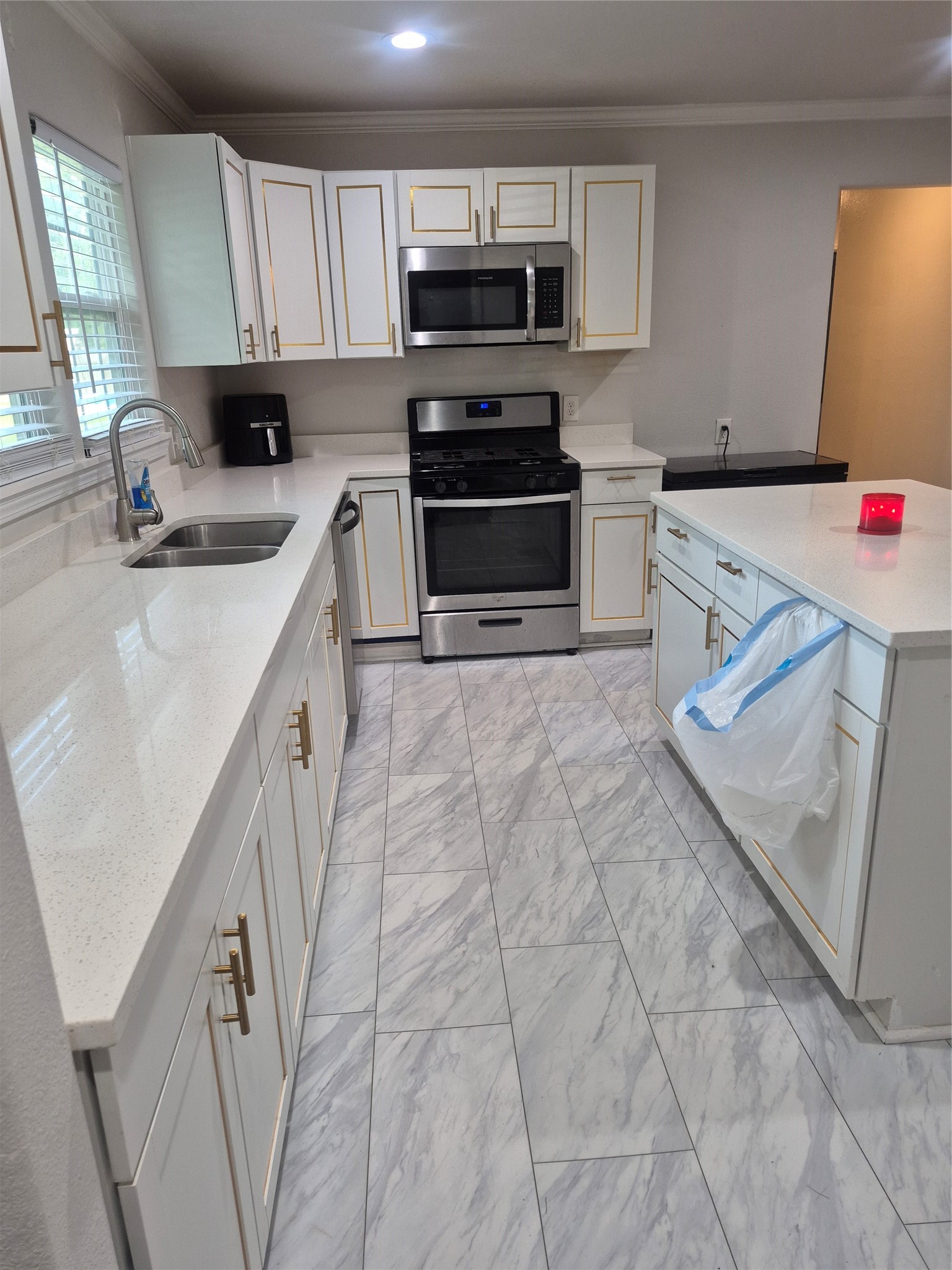 7350 Scotts Drive Property Photo 10