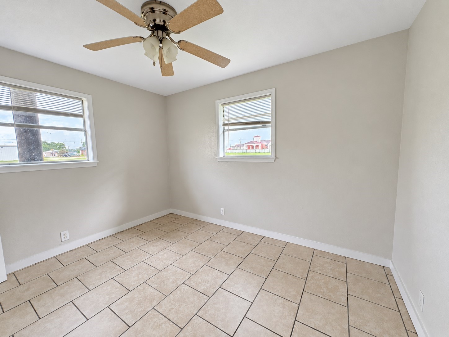 3515 5th Street Property Photo 4