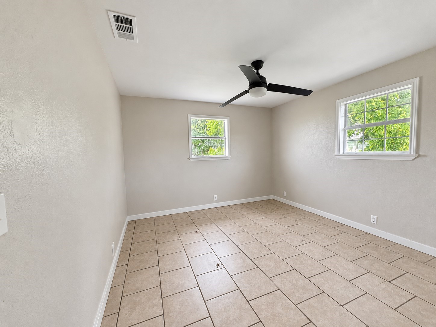 3515 5th Street Property Photo 6