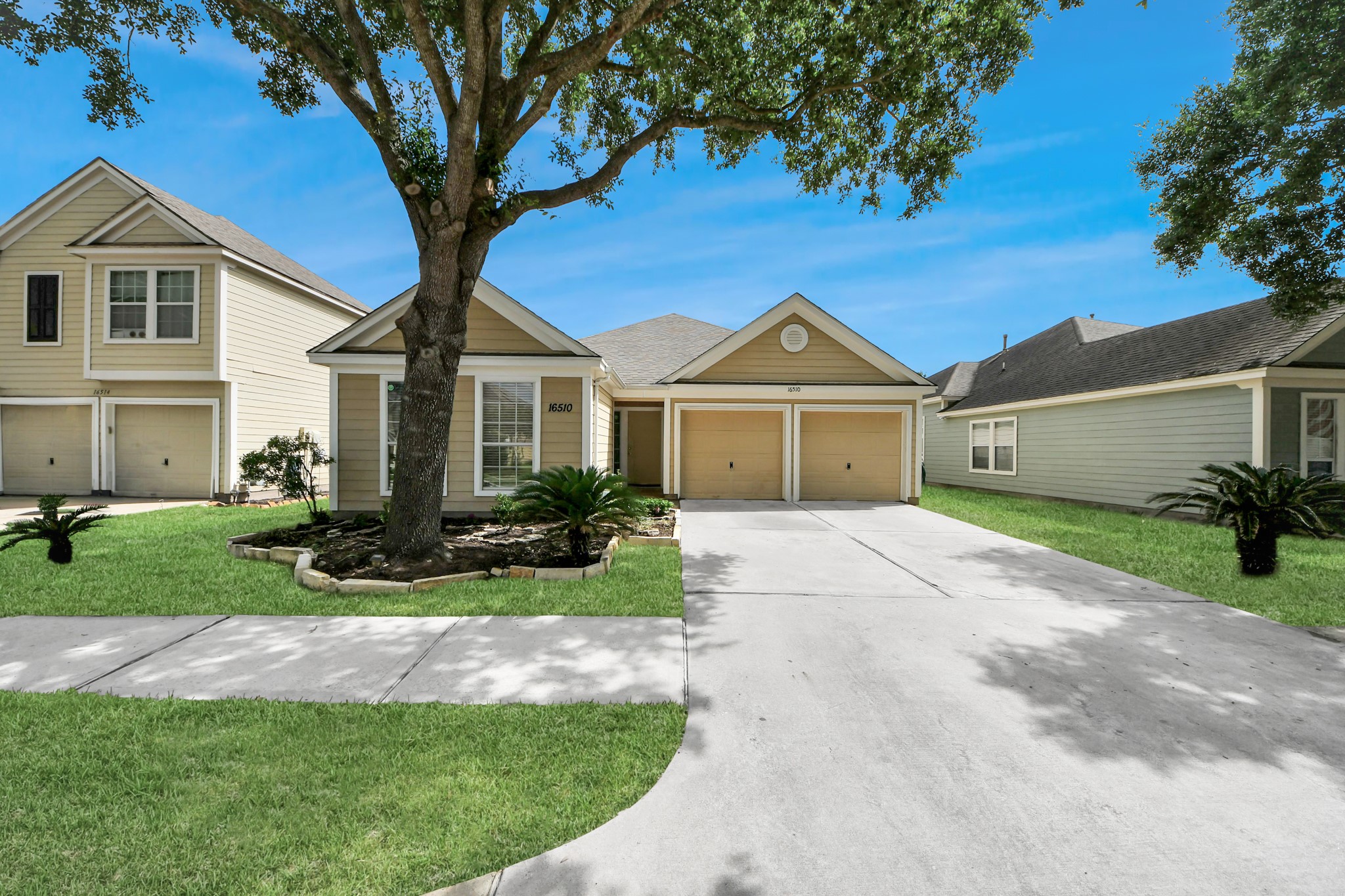 16510 Brightling Lane Property Photo 1
