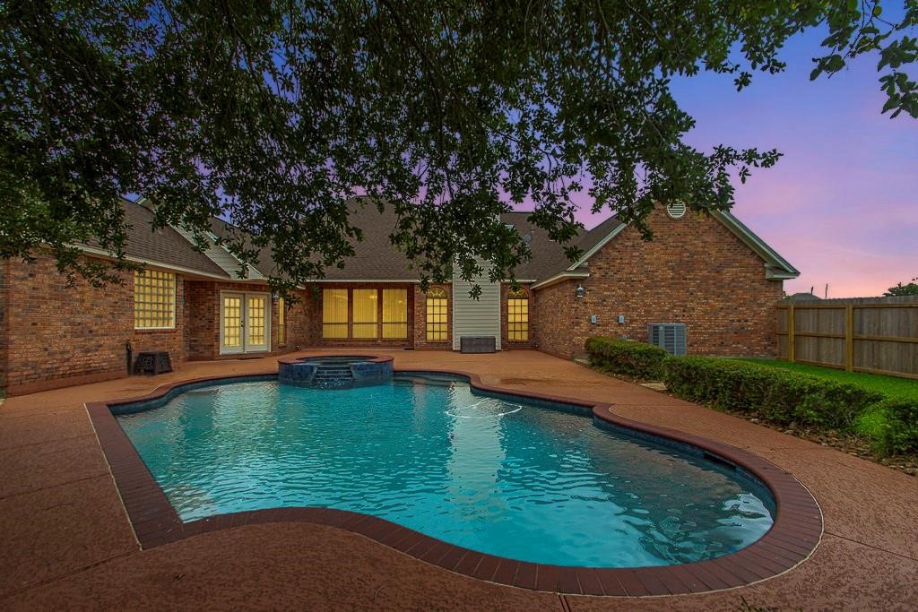 603 Oleander Street Property Photo 1