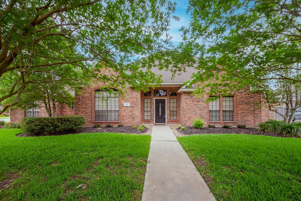 603 Oleander Street Property Photo 2