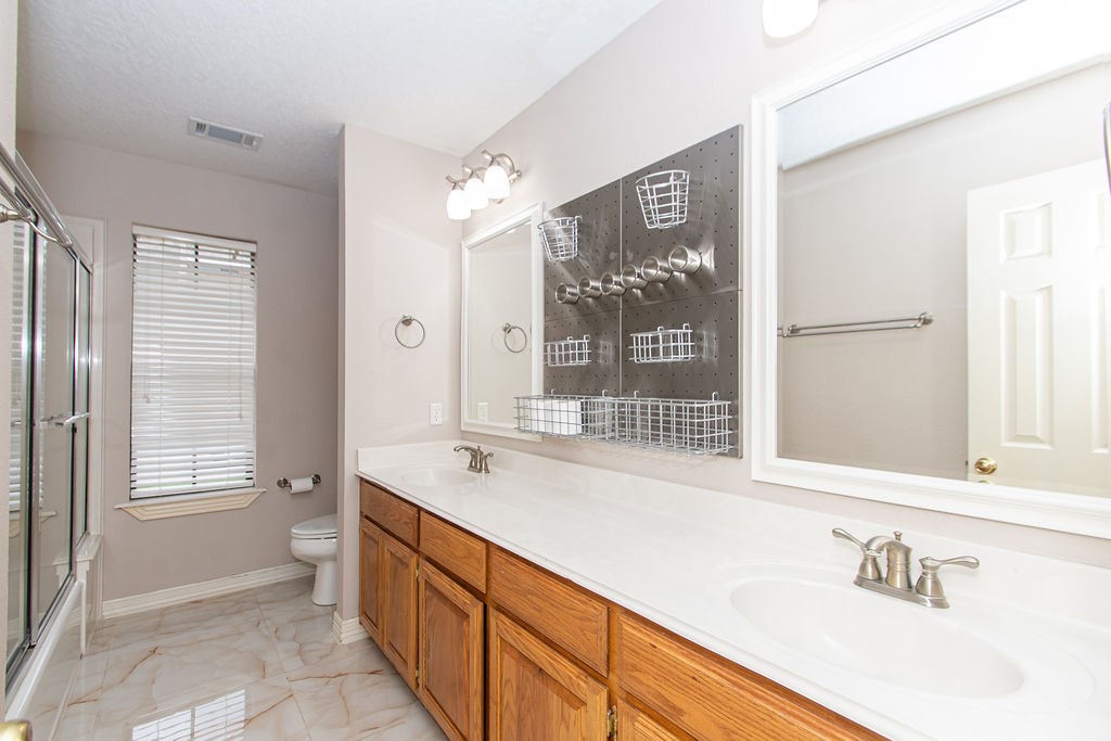 603 Oleander Street Property Photo 26