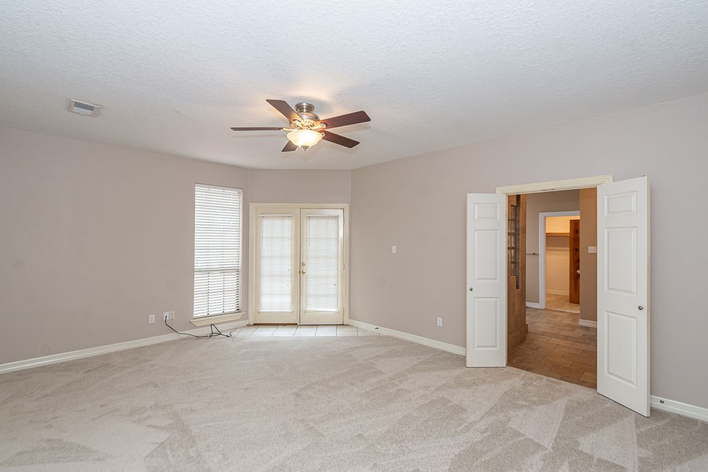 603 Oleander Street Property Photo 28