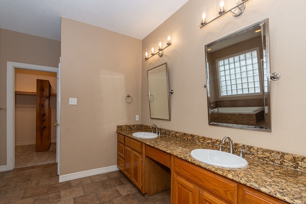 603 Oleander Street Property Photo 30