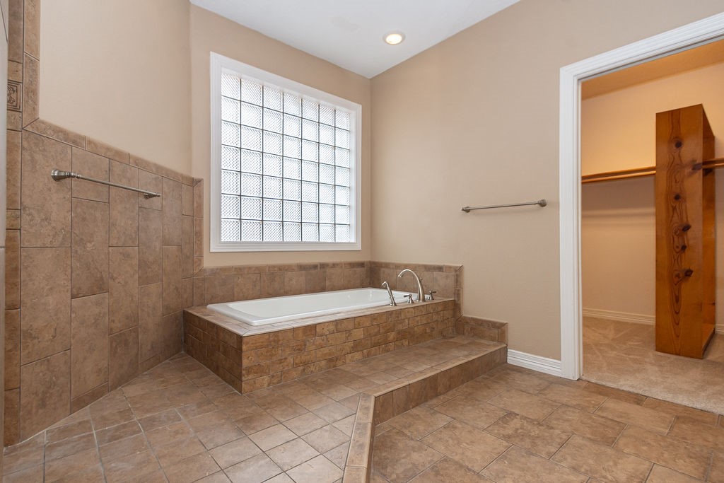 603 Oleander Street Property Photo 33