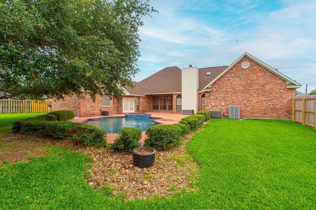 603 Oleander Street Property Photo 41