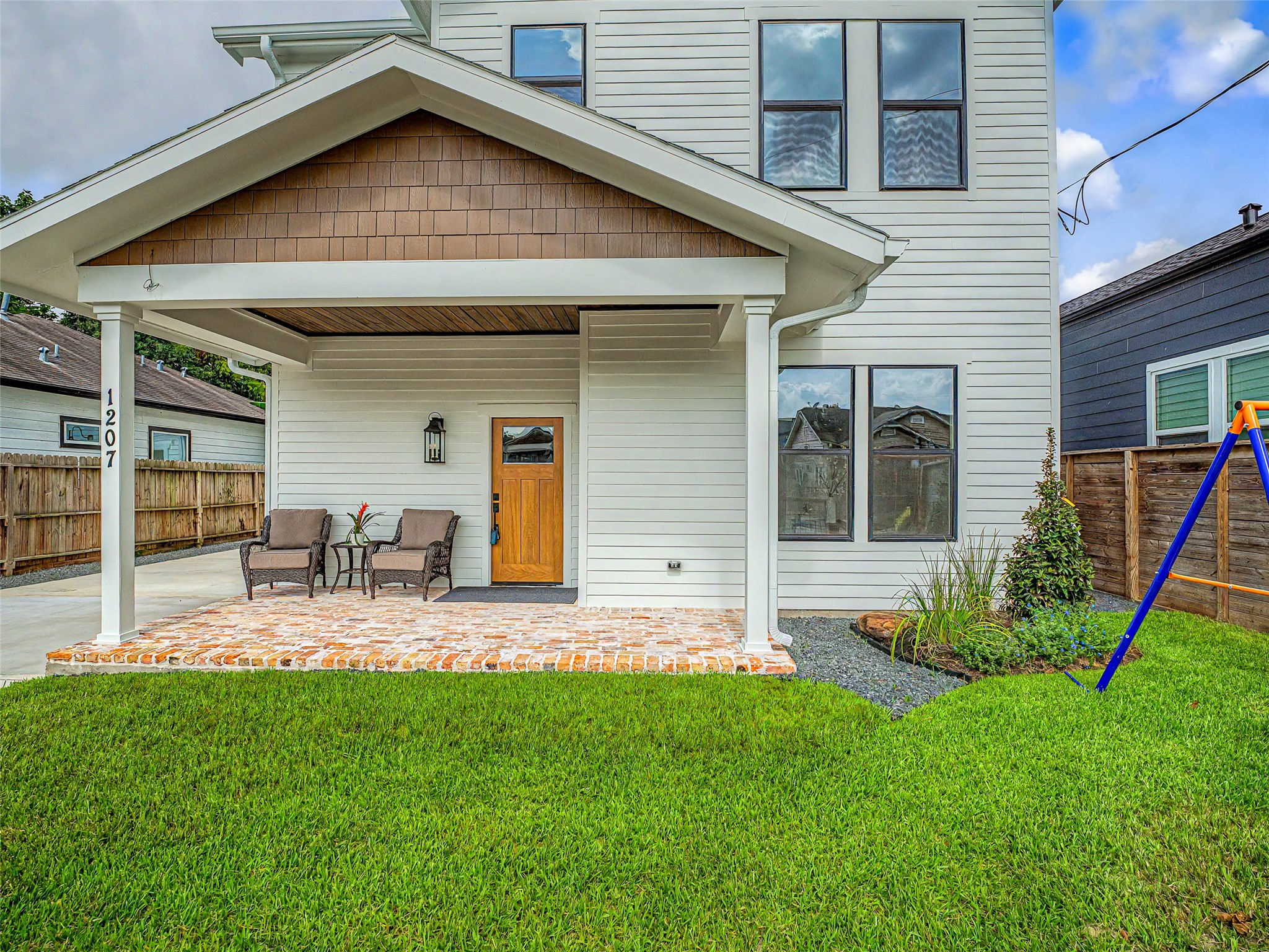 1207 Tabor Street Property Photo 2