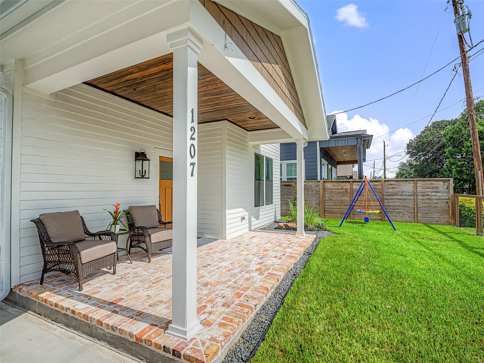 1207 Tabor Street Property Photo 3