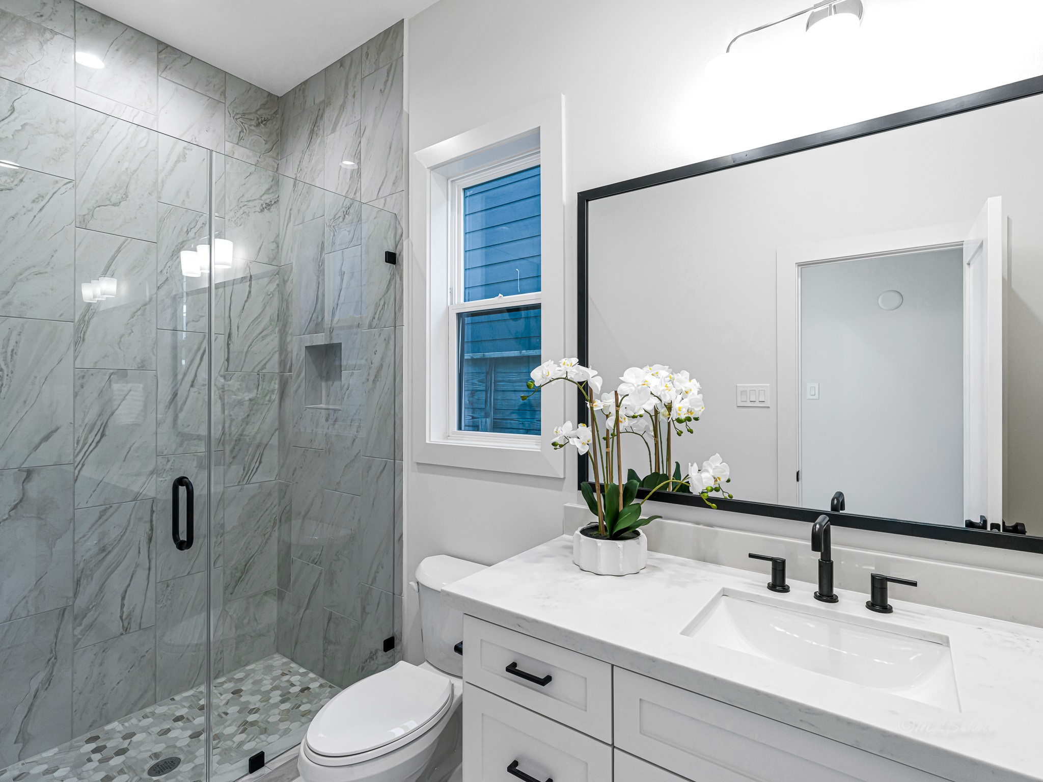 1207 Tabor Street Property Photo 9