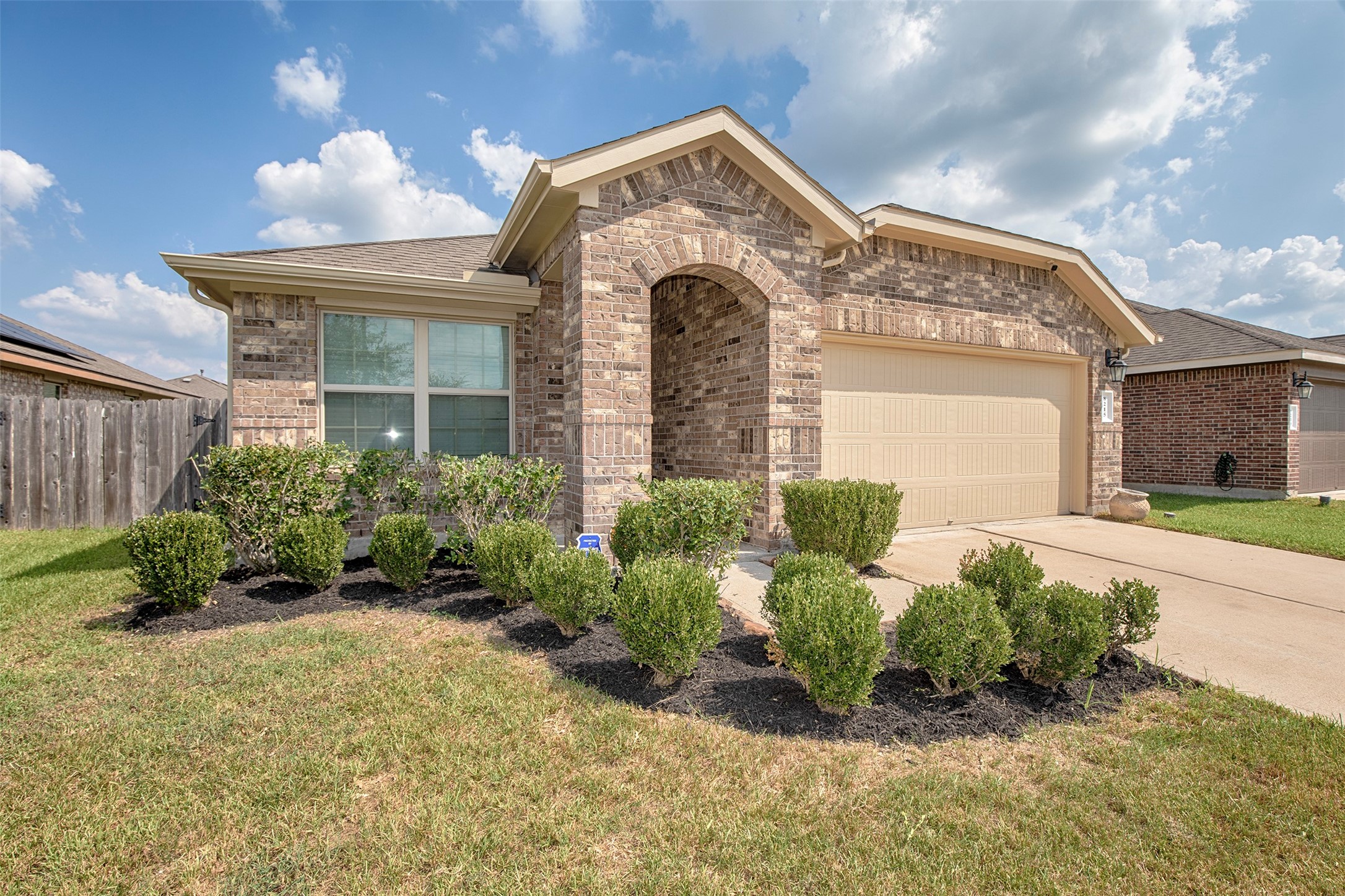 8215 Oakleaf Meadow Court Property Photo 1
