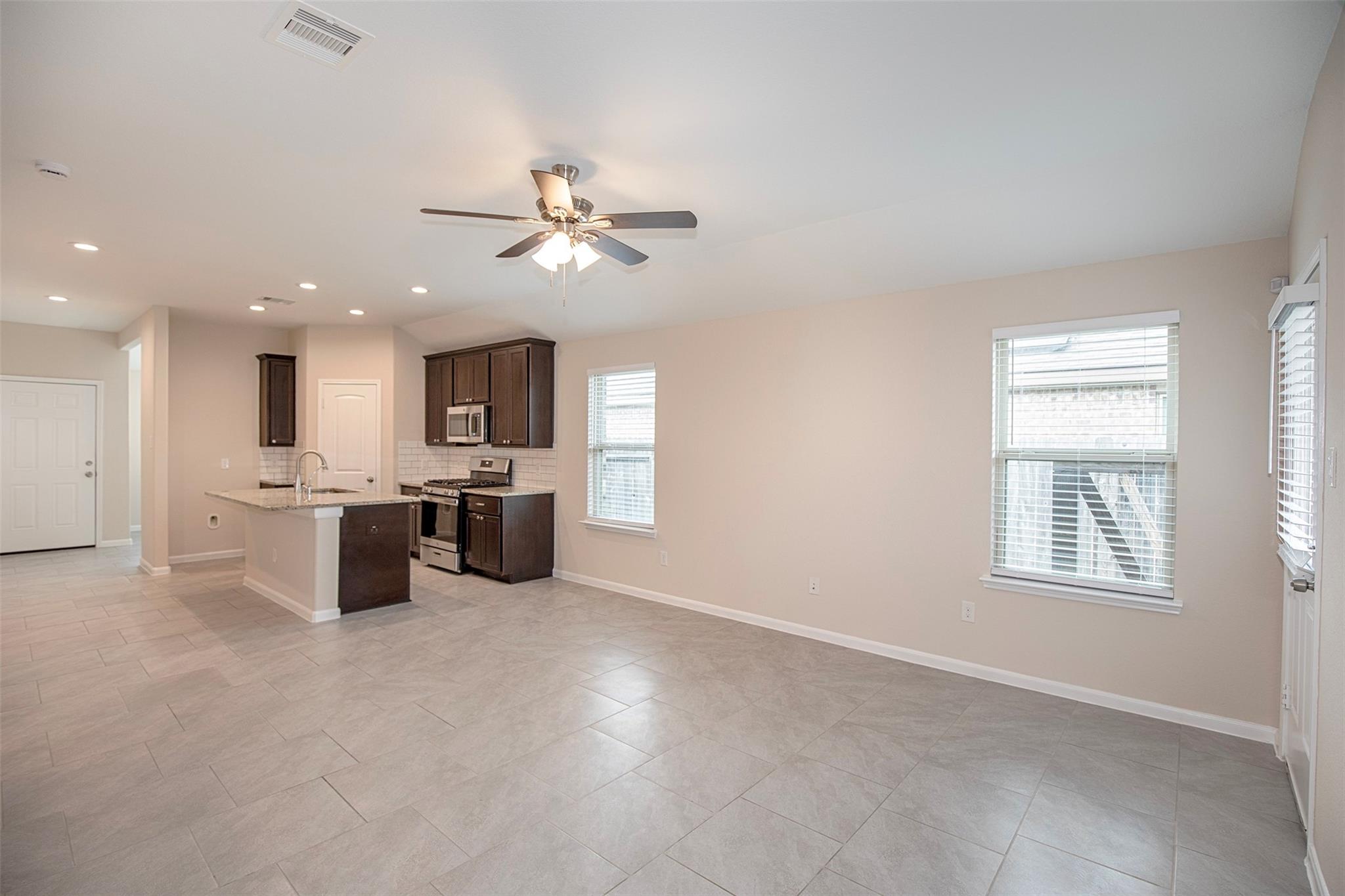 8215 Oakleaf Meadow Court Property Photo 12