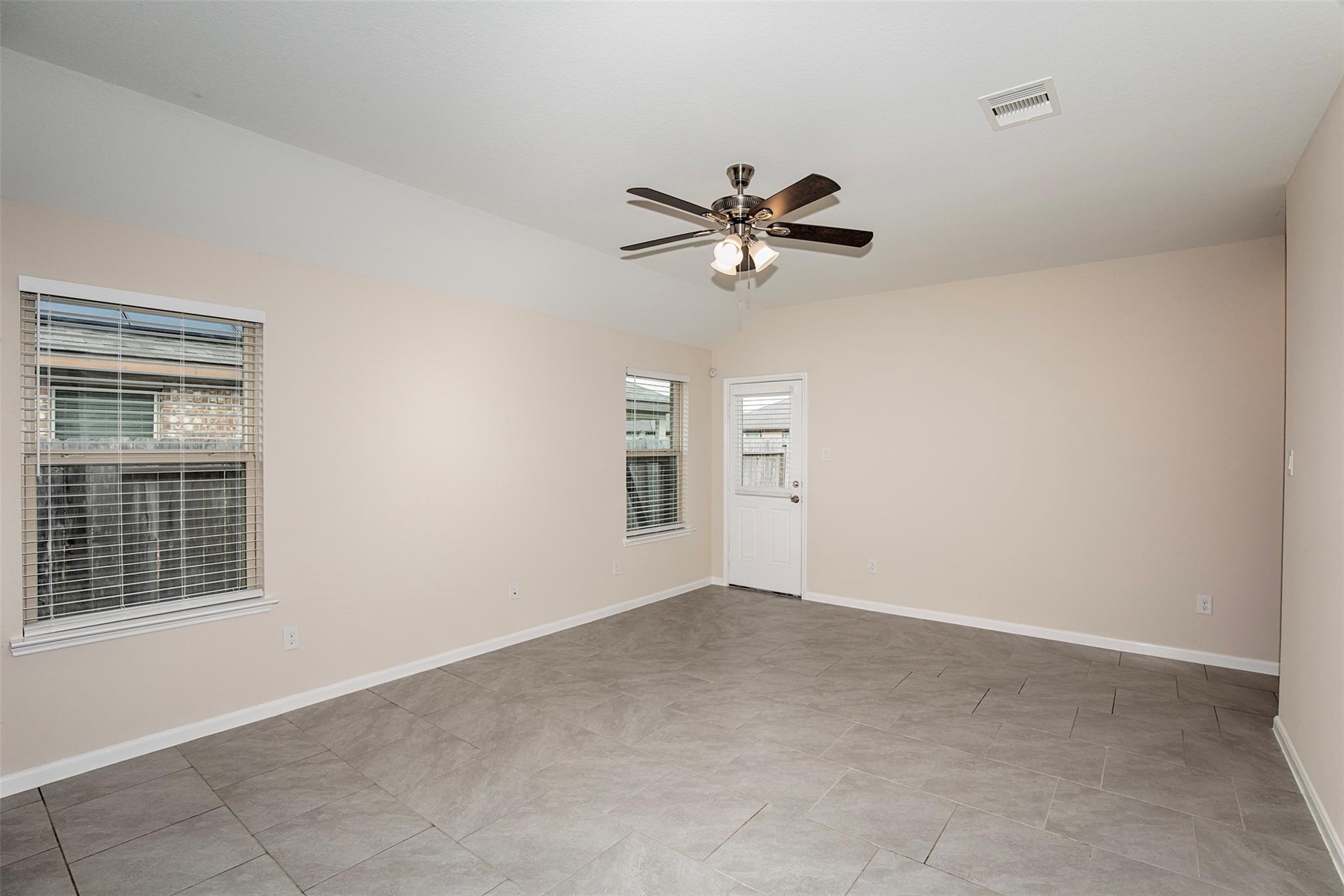 8215 Oakleaf Meadow Court Property Photo 13