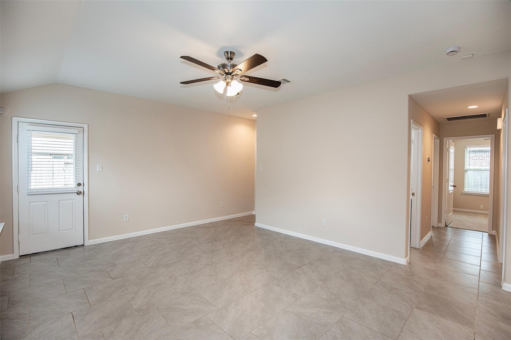 8215 Oakleaf Meadow Court Property Photo 14