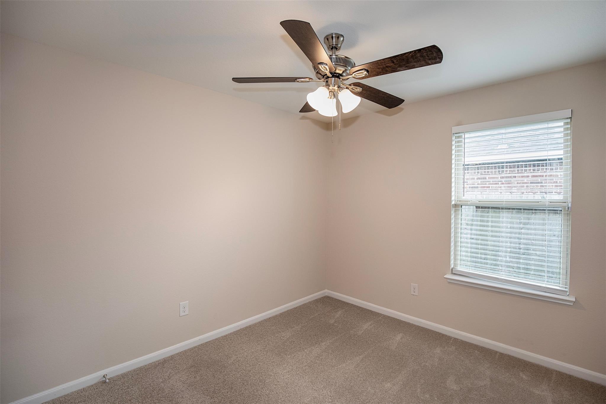 8215 Oakleaf Meadow Court Property Photo 24