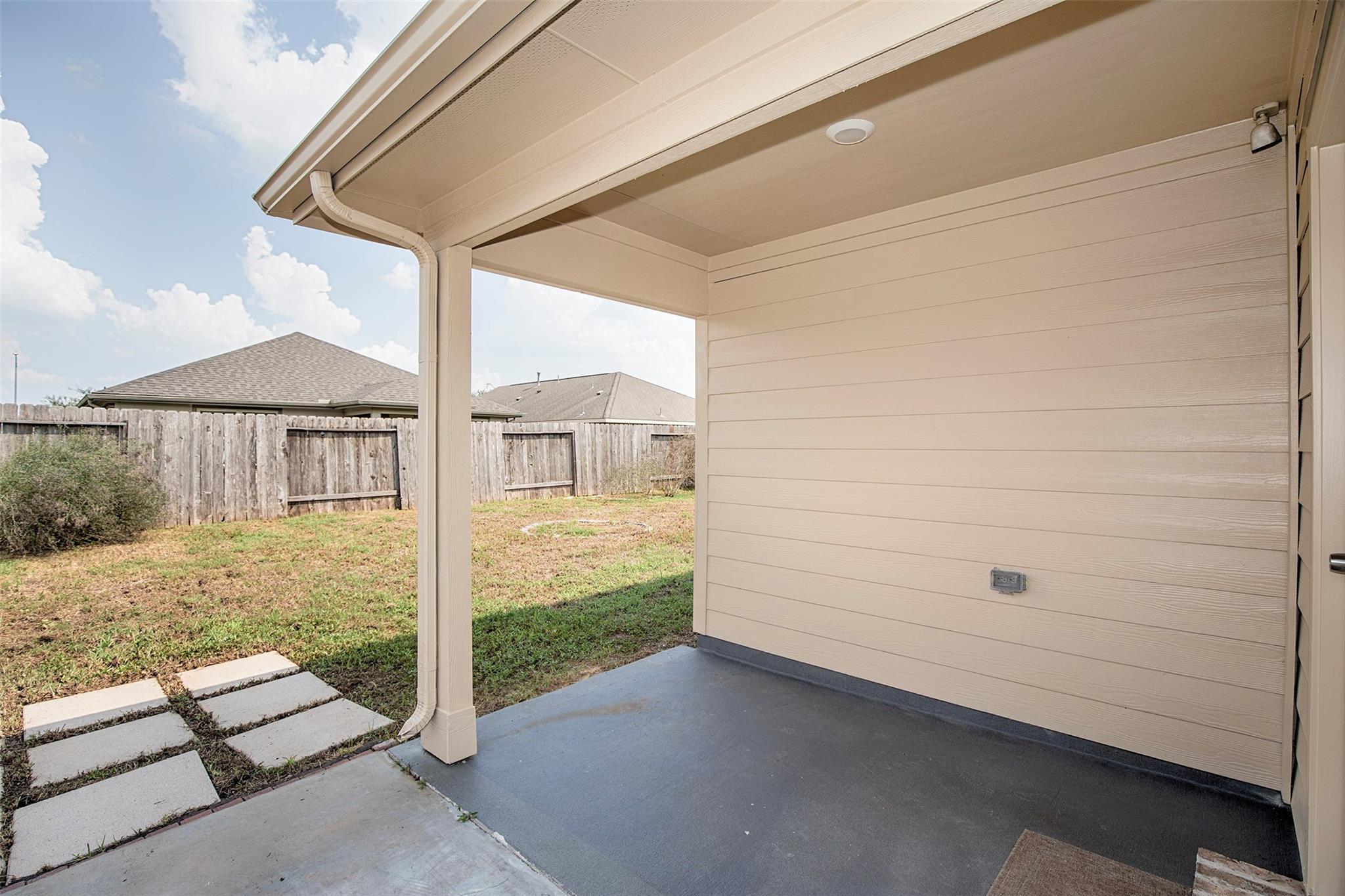 8215 Oakleaf Meadow Court Property Photo 27
