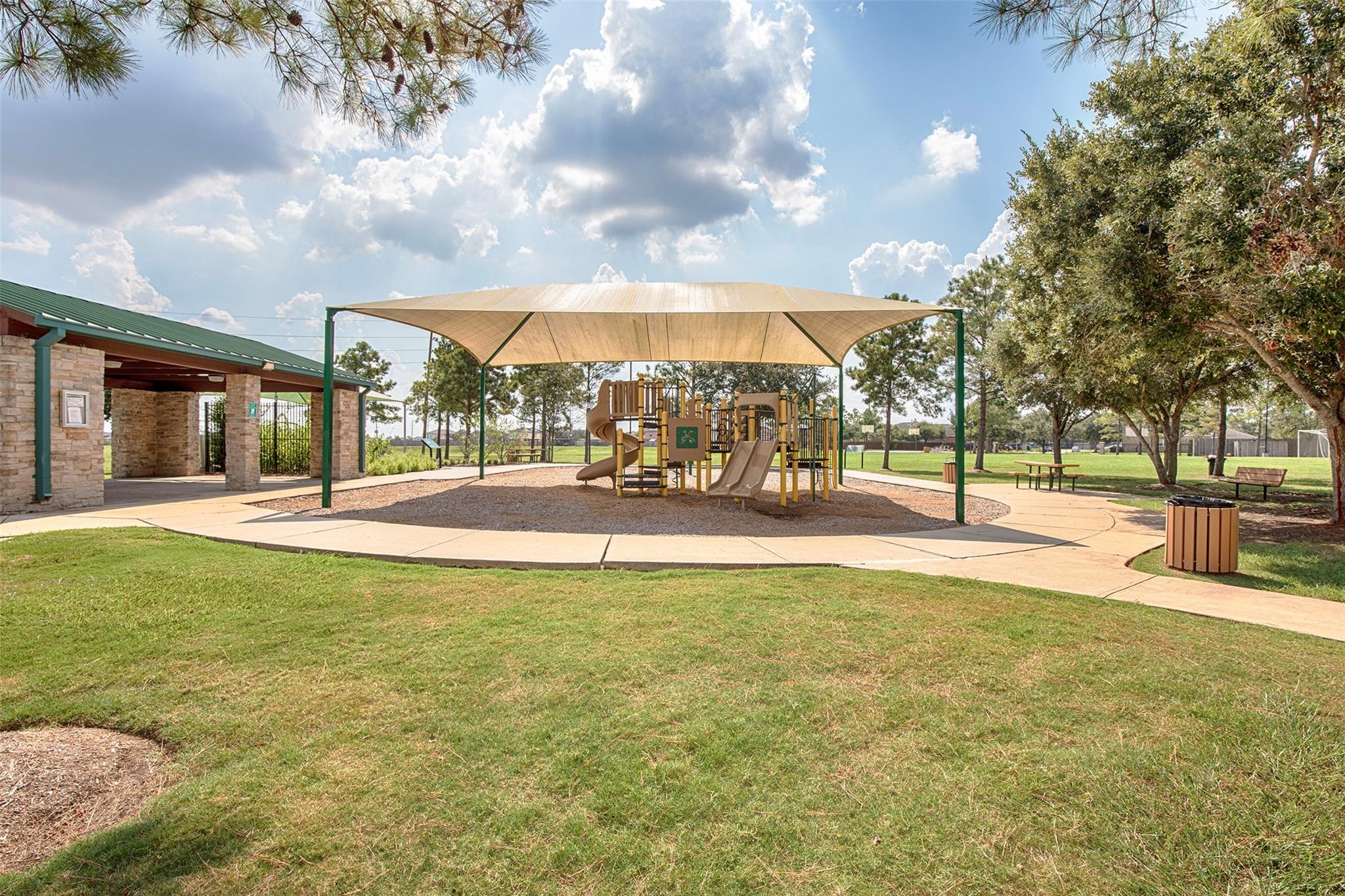 8215 Oakleaf Meadow Court Property Photo 32