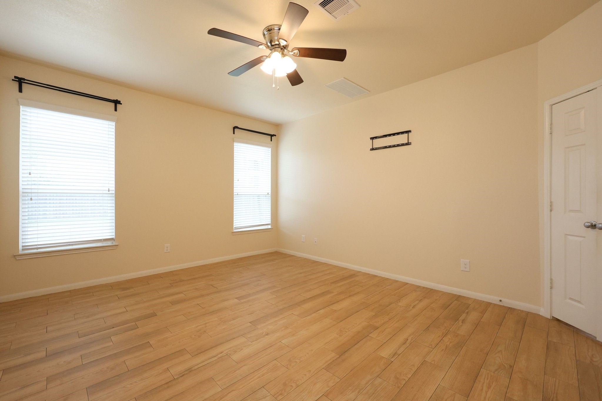4155 Falvel Cove Drive Property Photo 27