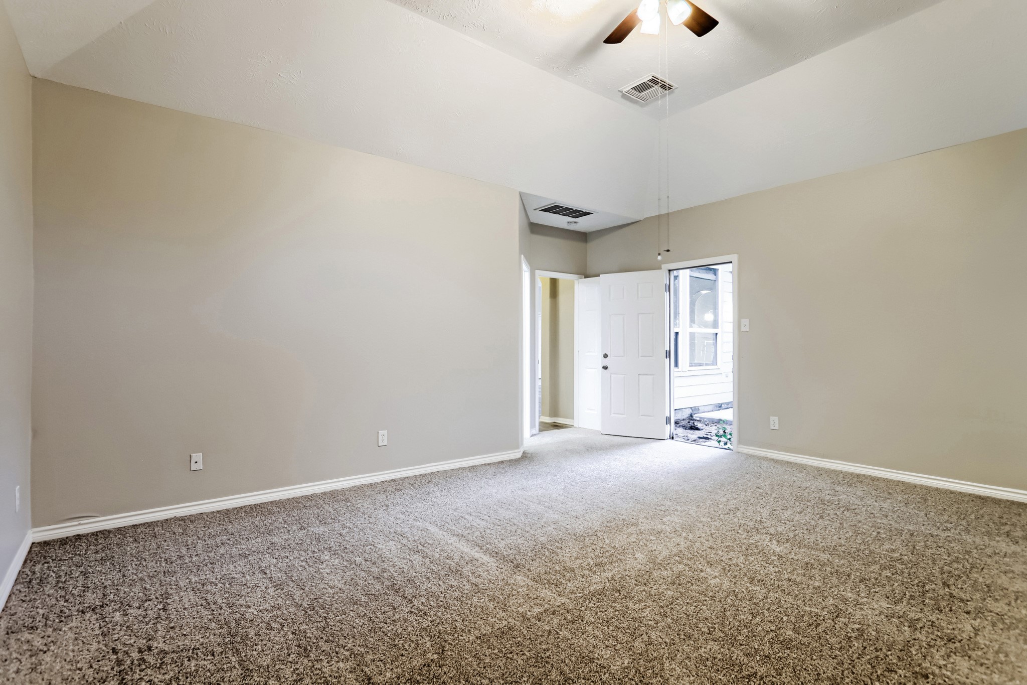 18503 Regatta Road Property Photo 9