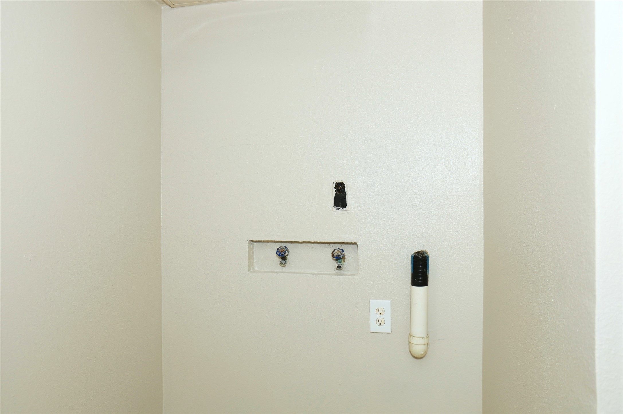123 W 6th St 1 Property Photo 10